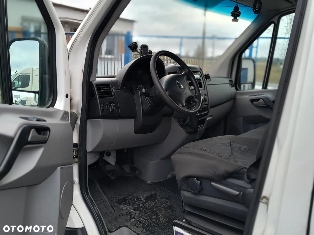 Volkswagen Crafter - 11