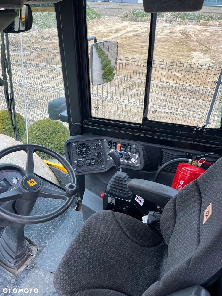 JCB Vibromax VM 117 D * 2017r. * walec do gruntu * klimatyzacja * - 29