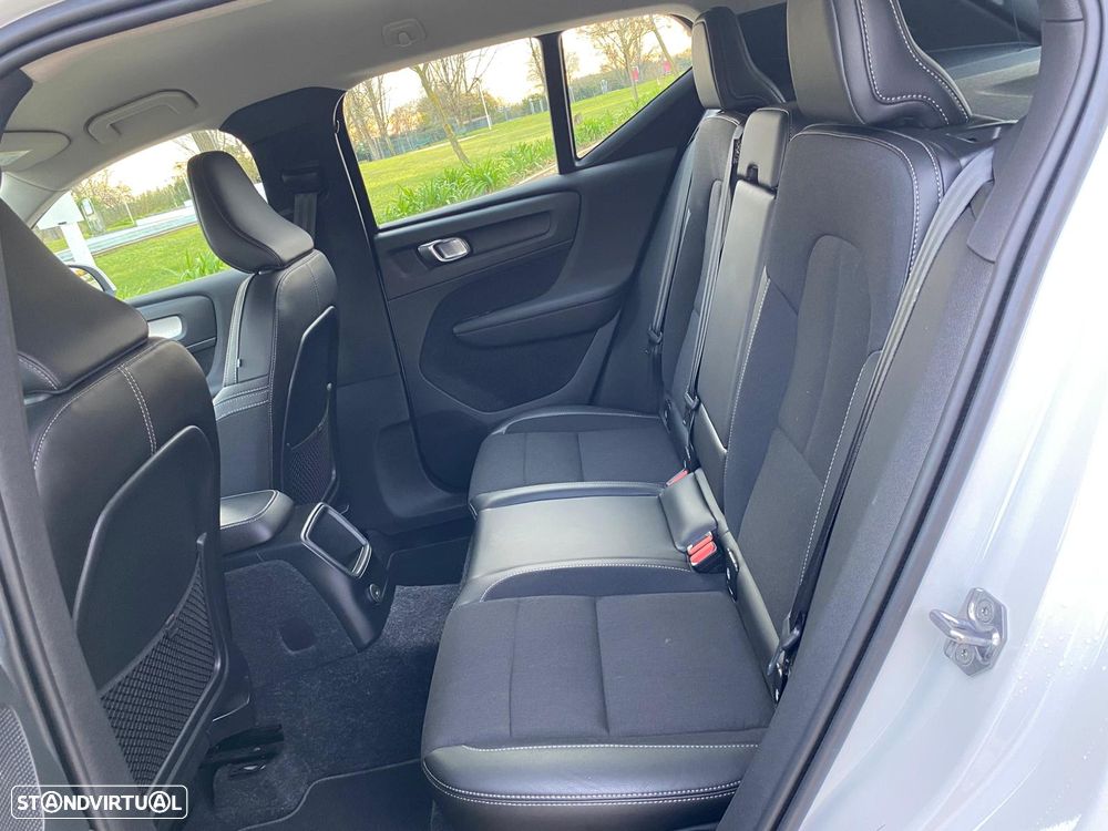 Volvo XC 40 1.5 T5 PHEV Momentum Plus - 11