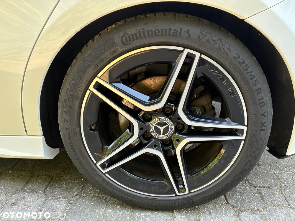 Mercedes-Benz Klasa A 250 AMG Line 7G-DCT - 25