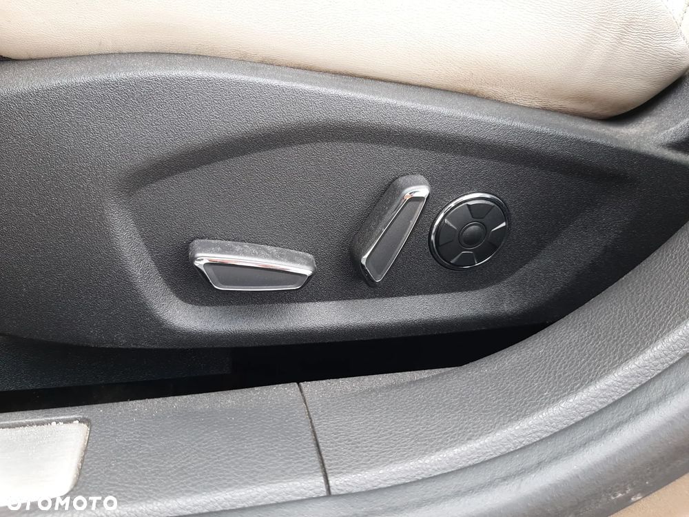 Ford Mondeo 2.0 Hybrid Vignale - 16