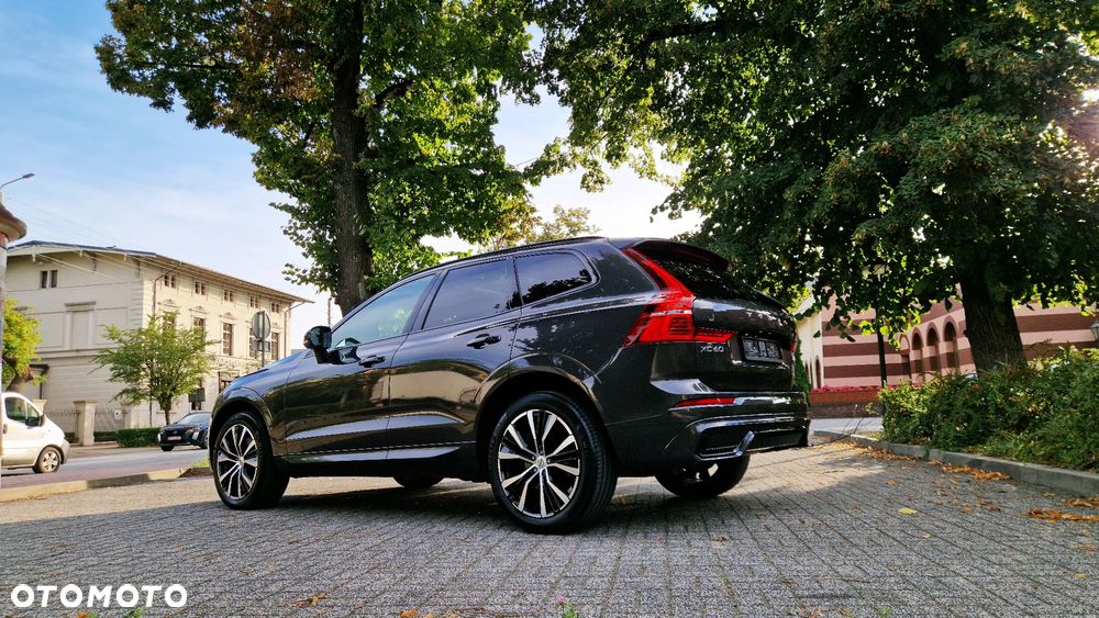 Volvo XC 60 B4 D AWD Plus Dark - 16