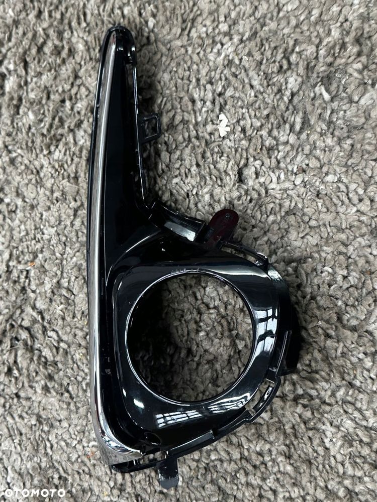kratka zderzaka halogenu prawa toyota yaris iii 81481-0d360 - 2