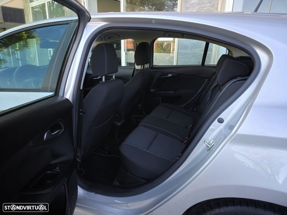 Fiat Tipo 1.4 Easy - 17