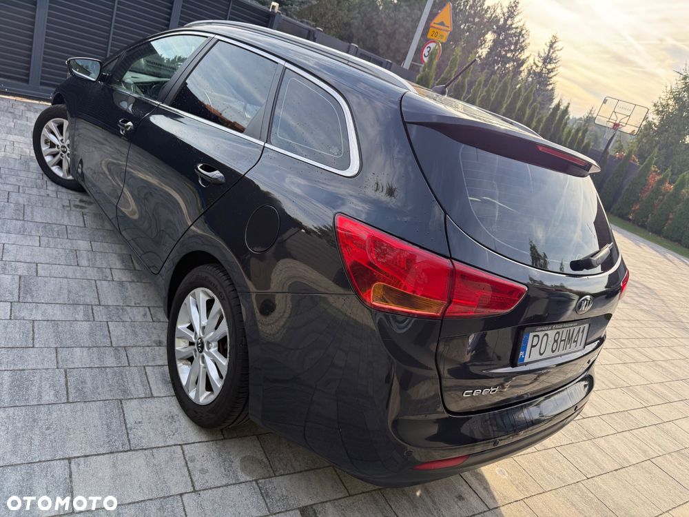 Kia Ceed 1.6 CRDi 136 ISG Vision - 20