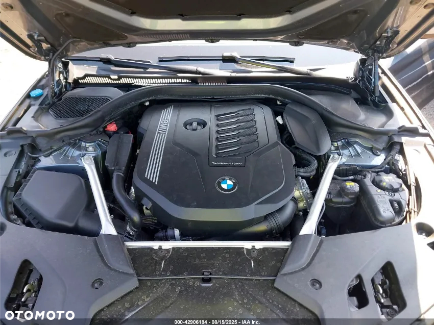 BMW Seria 5 540i xDrive - 9