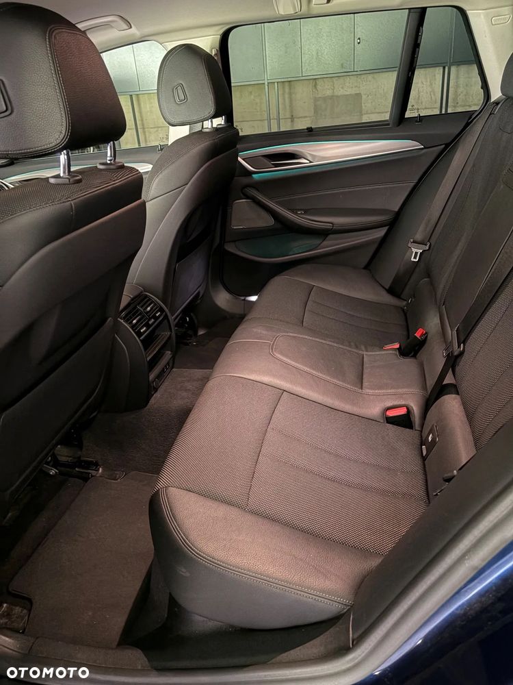 BMW Seria 5 520d xDrive mHEV - 18