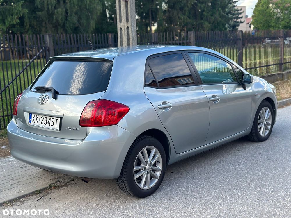 Toyota Auris - 4