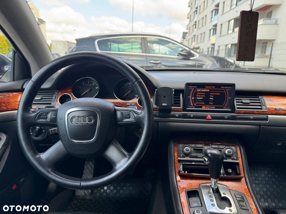 Audi A8 4.2 Quattro - 15