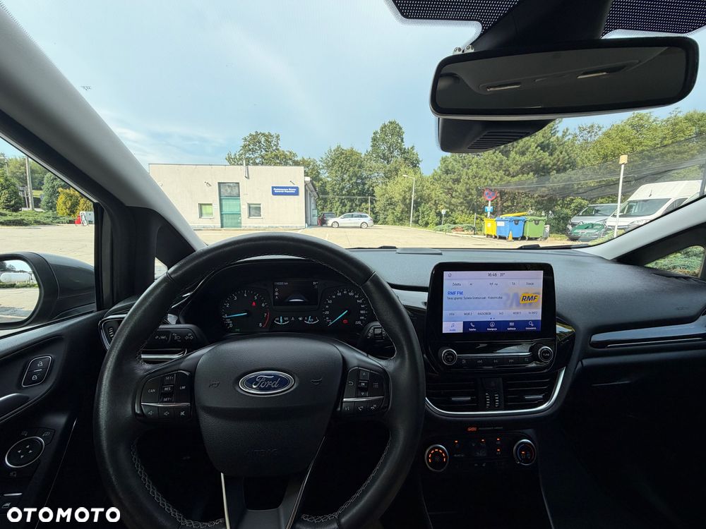 Ford Fiesta 1.0 EcoBoost S&S TITANIUM - 23