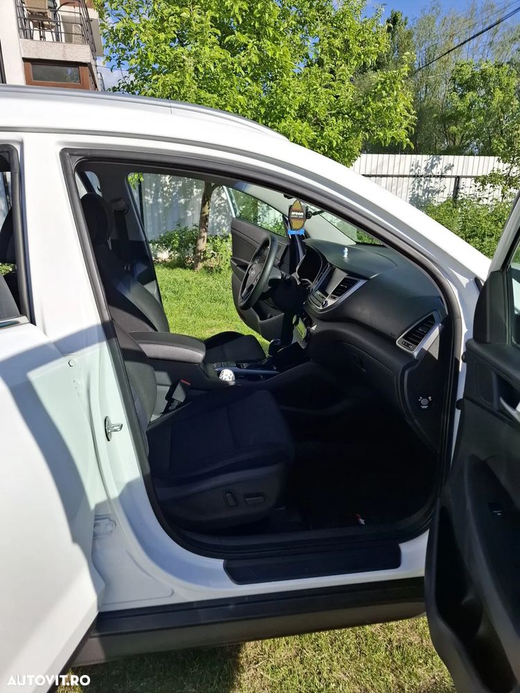 Hyundai Tucson 2.0 CRDI 4WD 6AT Premium+ - 40