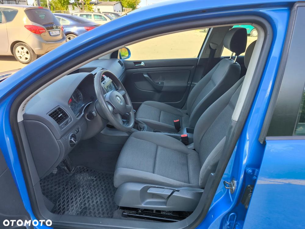Volkswagen Golf - 9