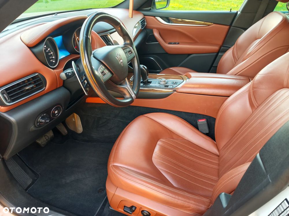 Maserati Levante S Q4 GranLusso - 8
