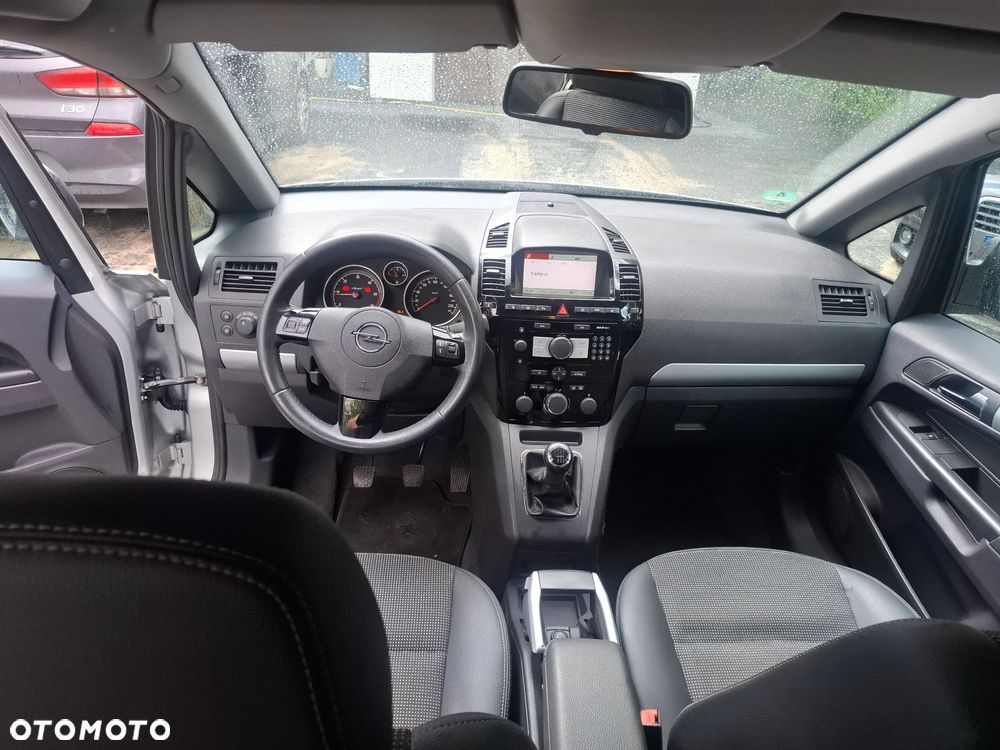 Opel Zafira 1.9 CDTI Cosmo - 9
