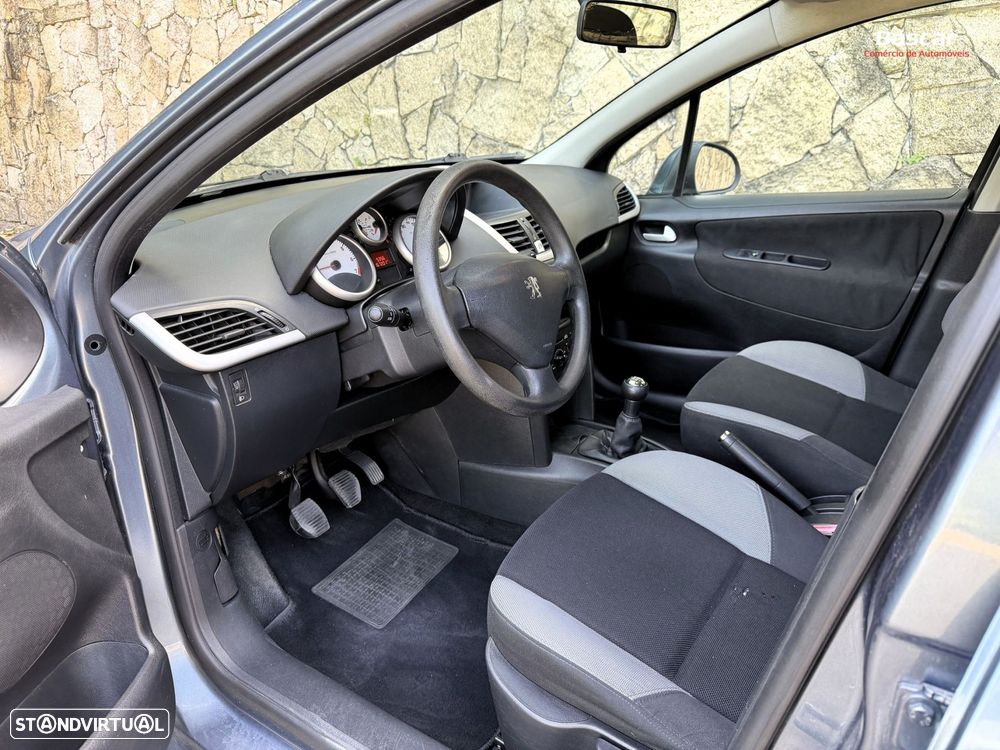 Peugeot 207 1.4 16V Sport - 13