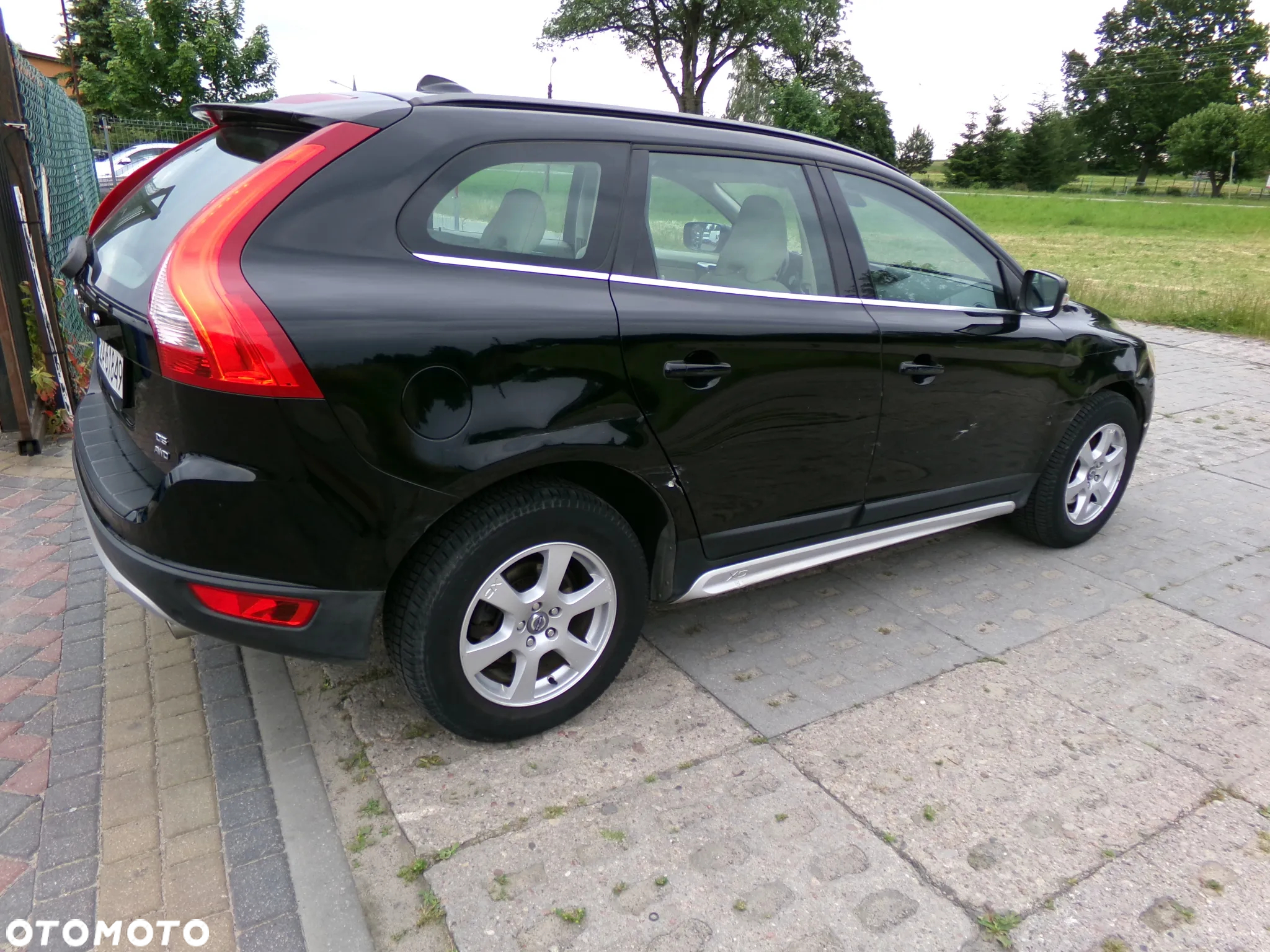 Volvo XC 60 D5 AWD Momentum - 4