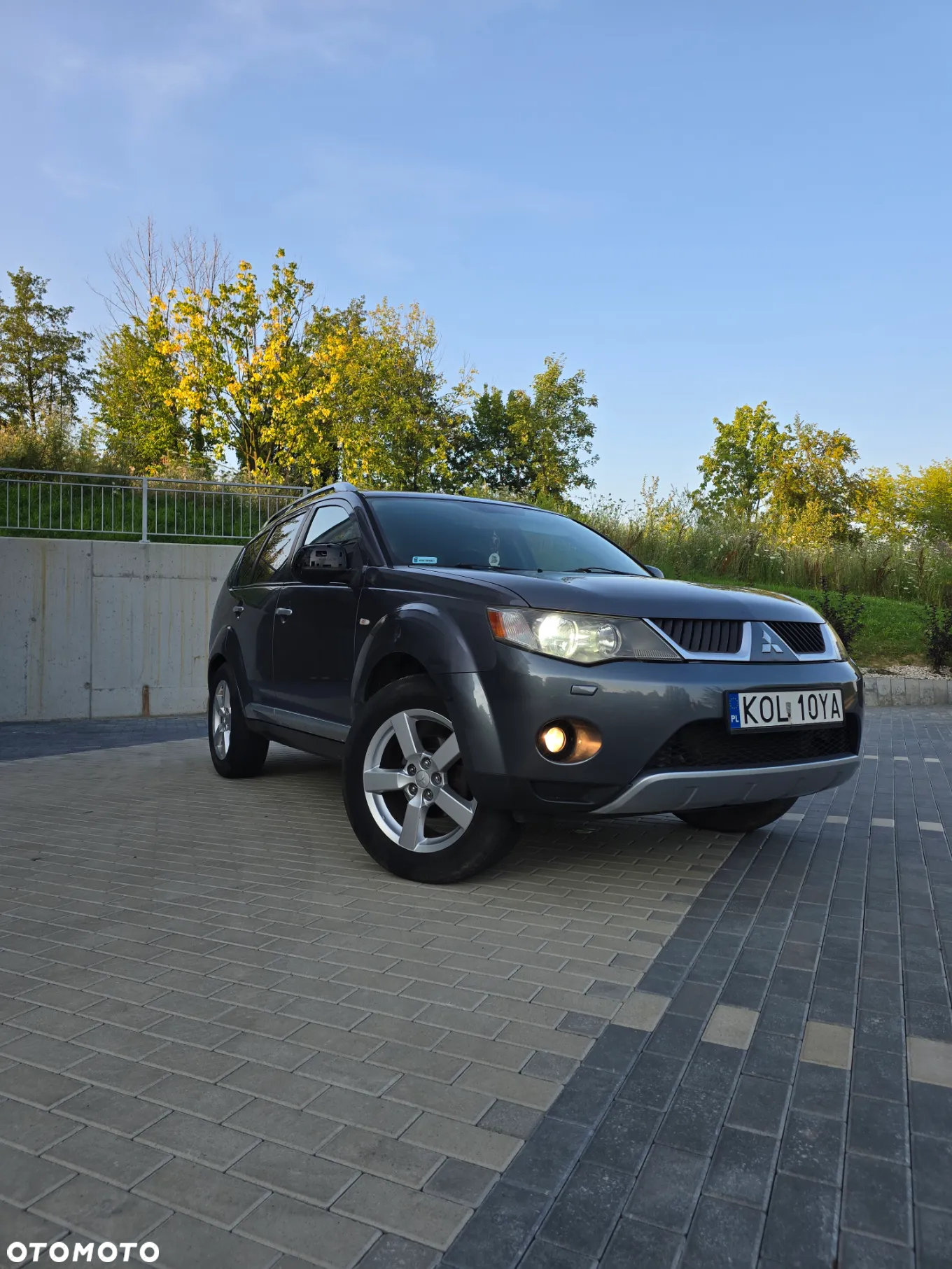 Mitsubishi Outlander - 19