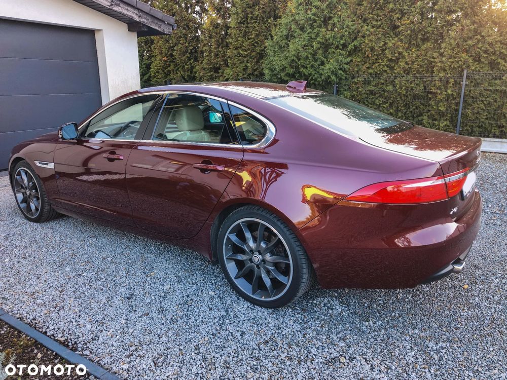 Jaguar XF - 4