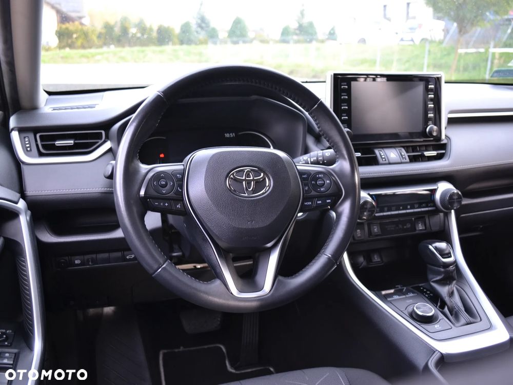 Toyota RAV4 - 10