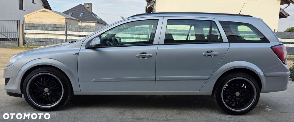 Opel Astra 1.7 CDTI DPF NAVI - 9