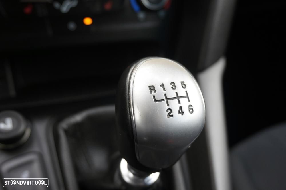 Ford Focus SW 1.0 EcoBoost S&S ST-LINE - 21