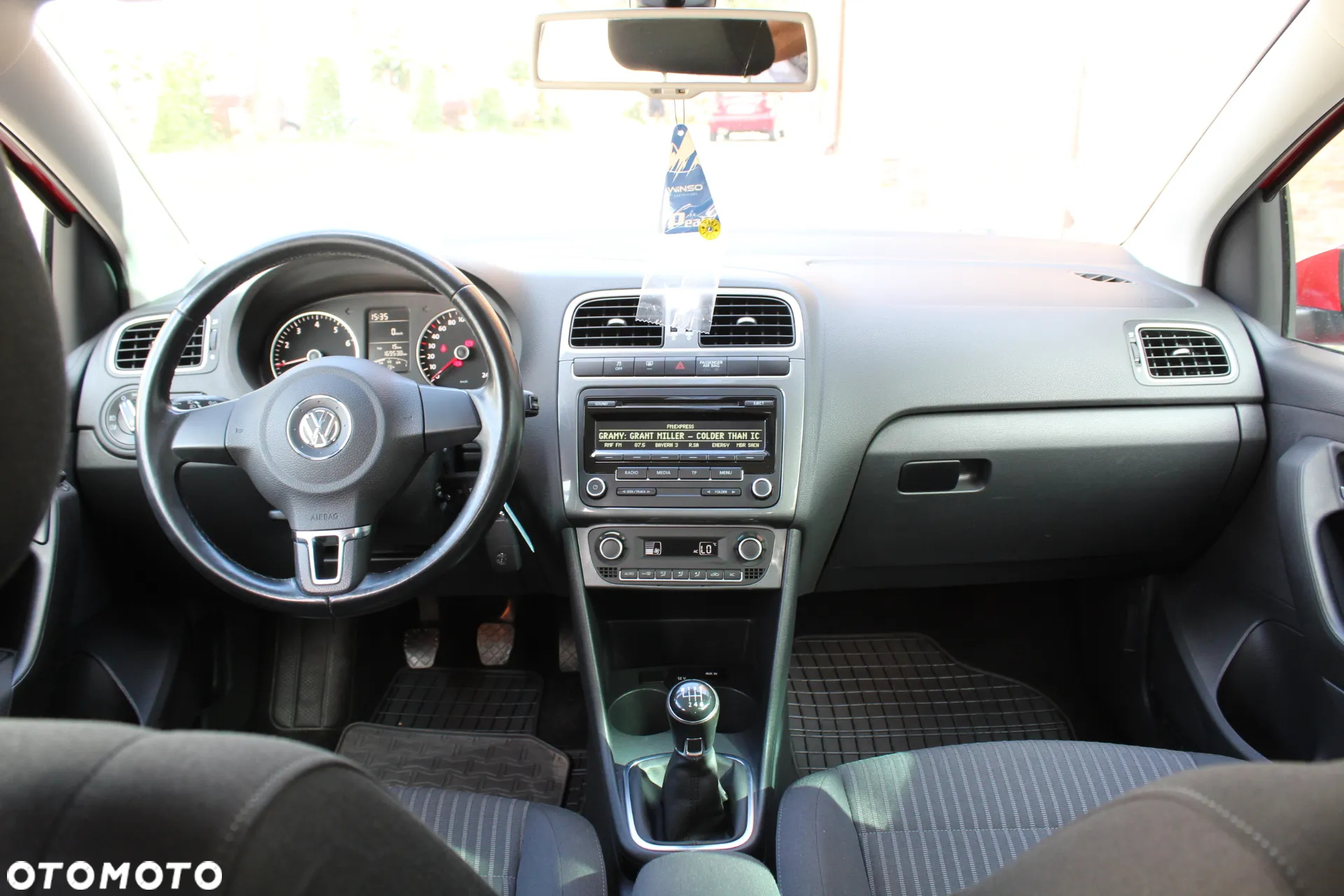 Volkswagen Polo 1.2 TSI Highline - 27