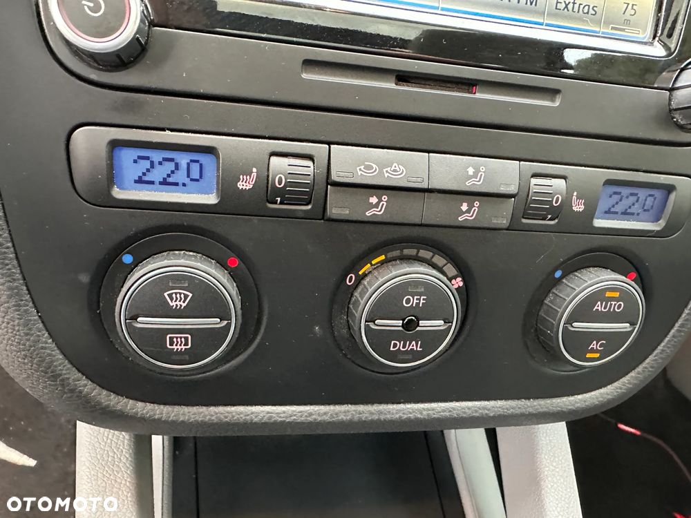 Volkswagen Golf - 34