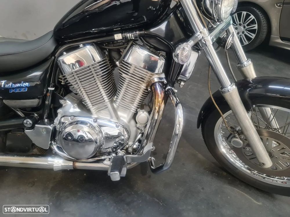 Suzuki Intruder - 11