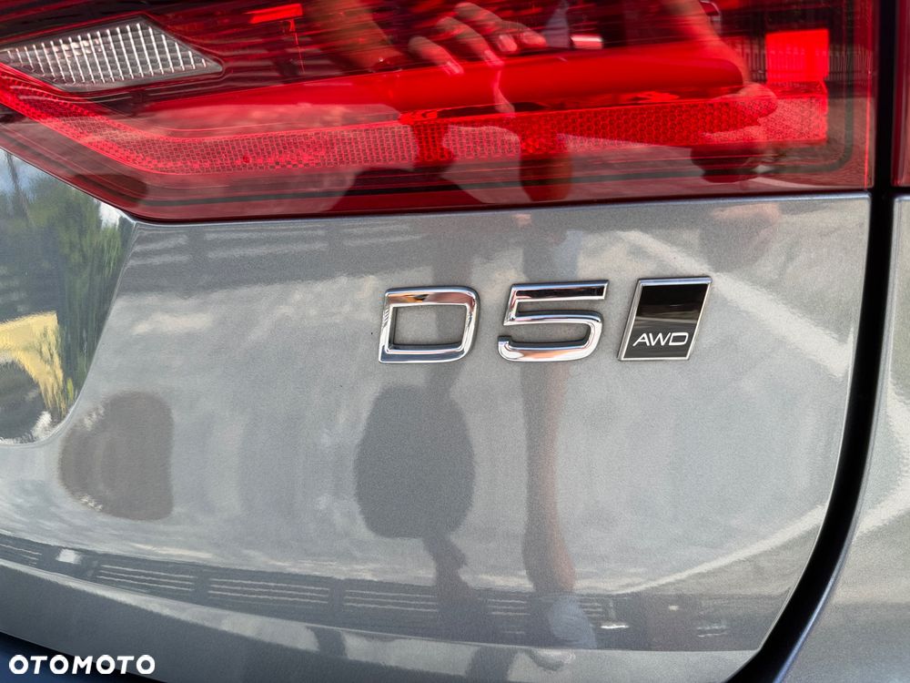 Volvo V90 D5 AWD Momentum - 9