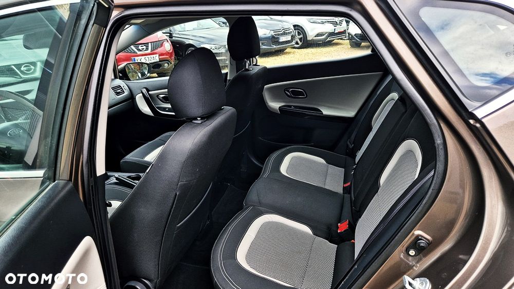 Kia Ceed 1.6 GDI XL - 31