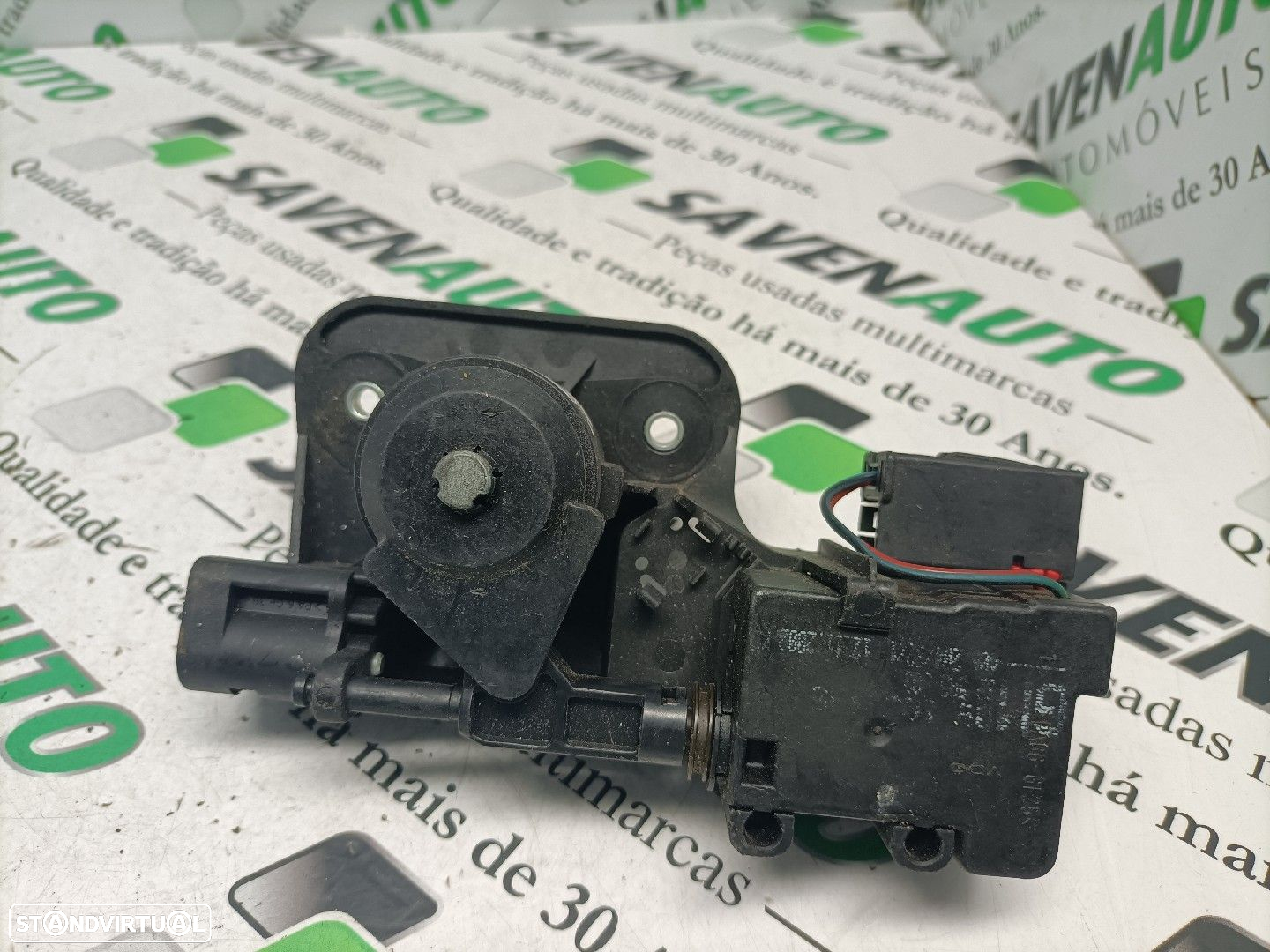 Interruptor / Switch / Botão Da Mala Opel Corsa C (X01) - 3