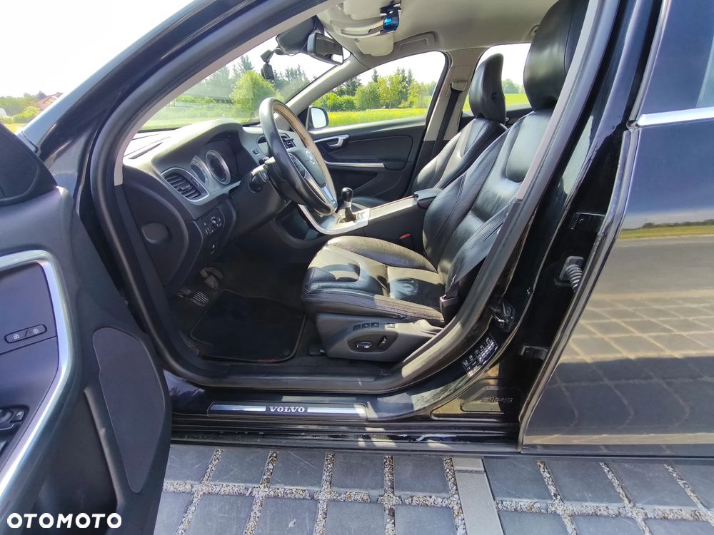Volvo V60 D3 Summum - 18