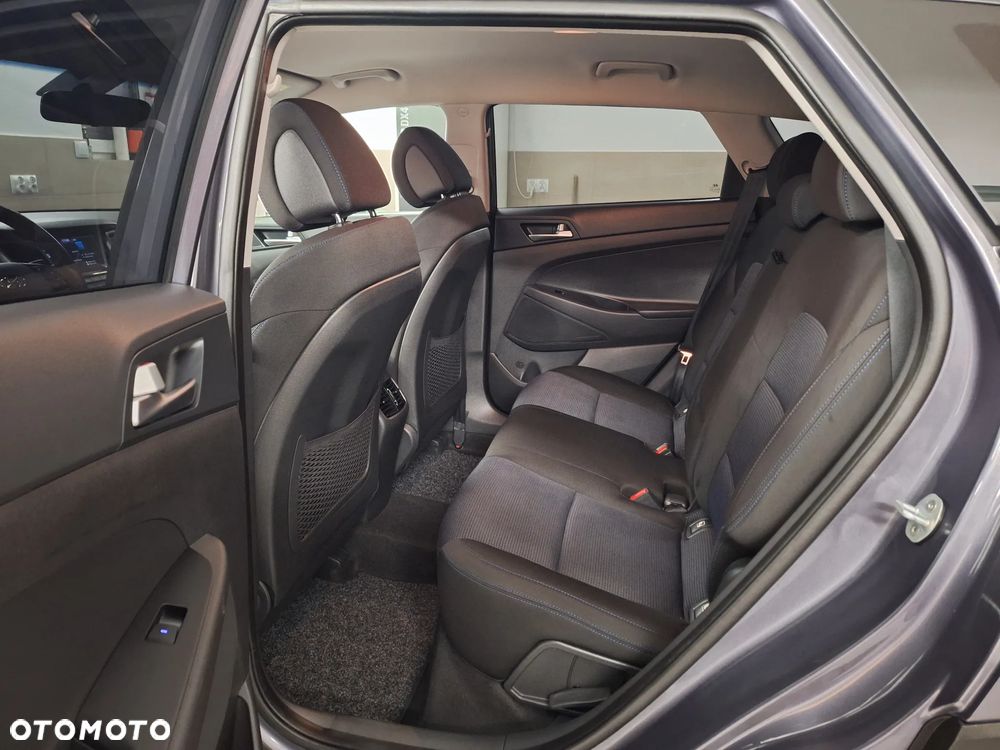 Hyundai Tucson blue 1.6 GDi 2WD Navi - 21