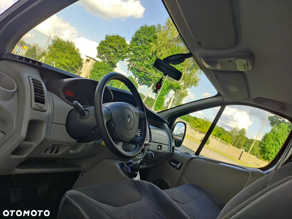 Renault Trafic - 13