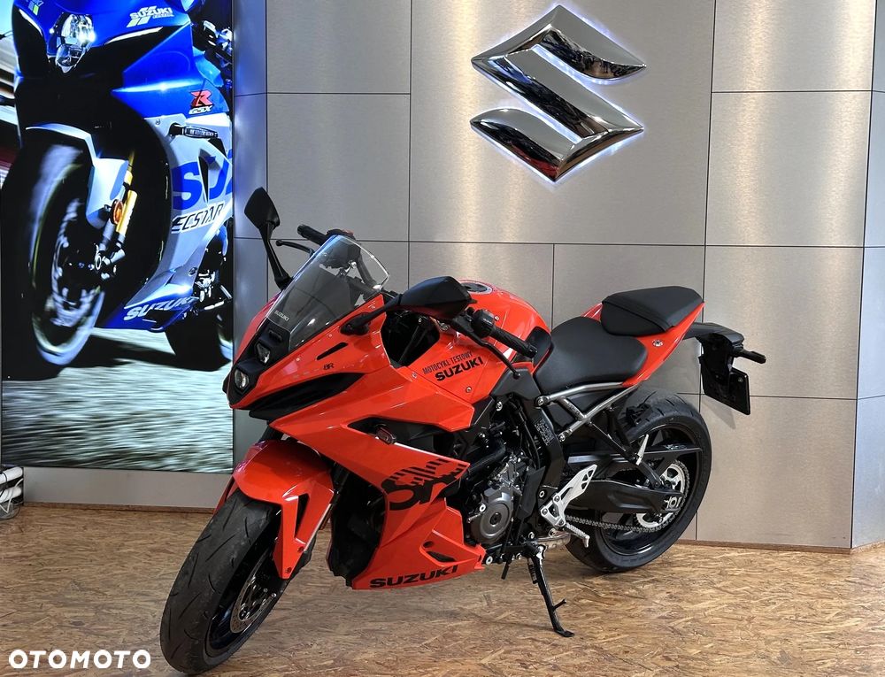 Suzuki GSX - 7