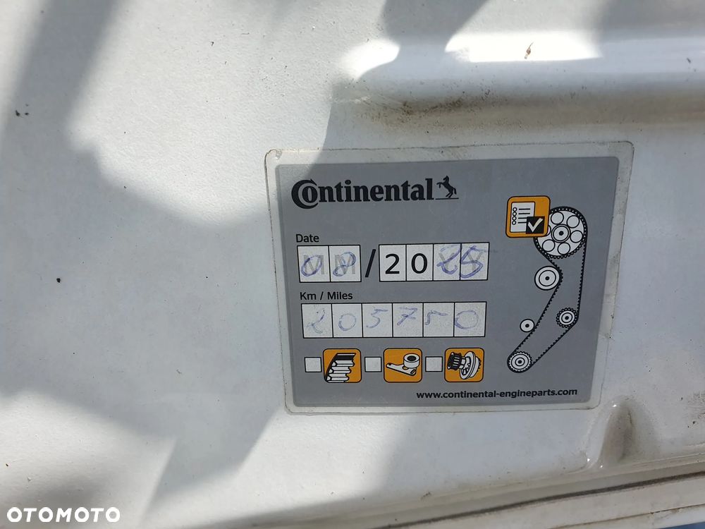 Ford Grand C-MAX - 22