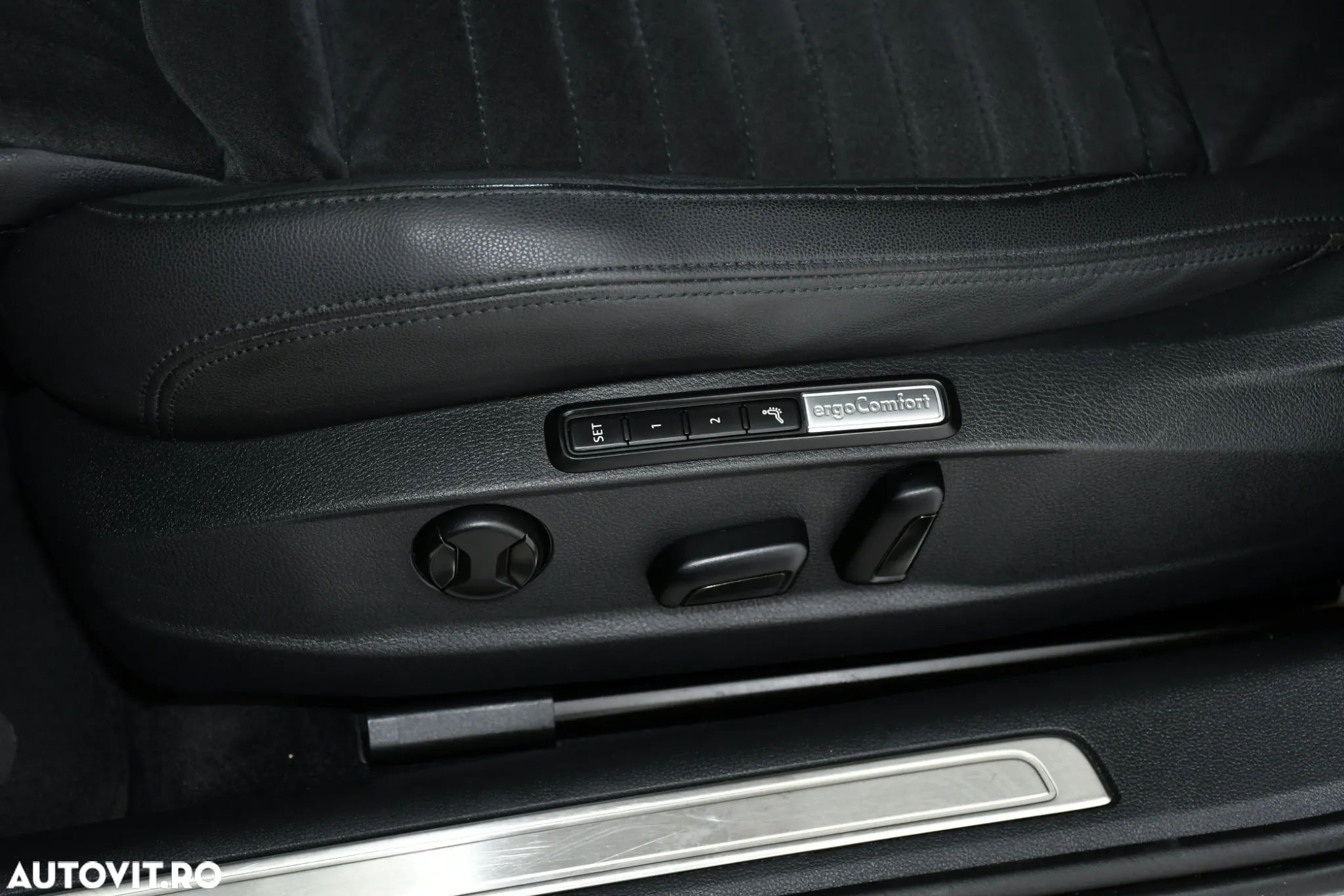 Volkswagen Passat 2.0 TDI DSG Highline - 31