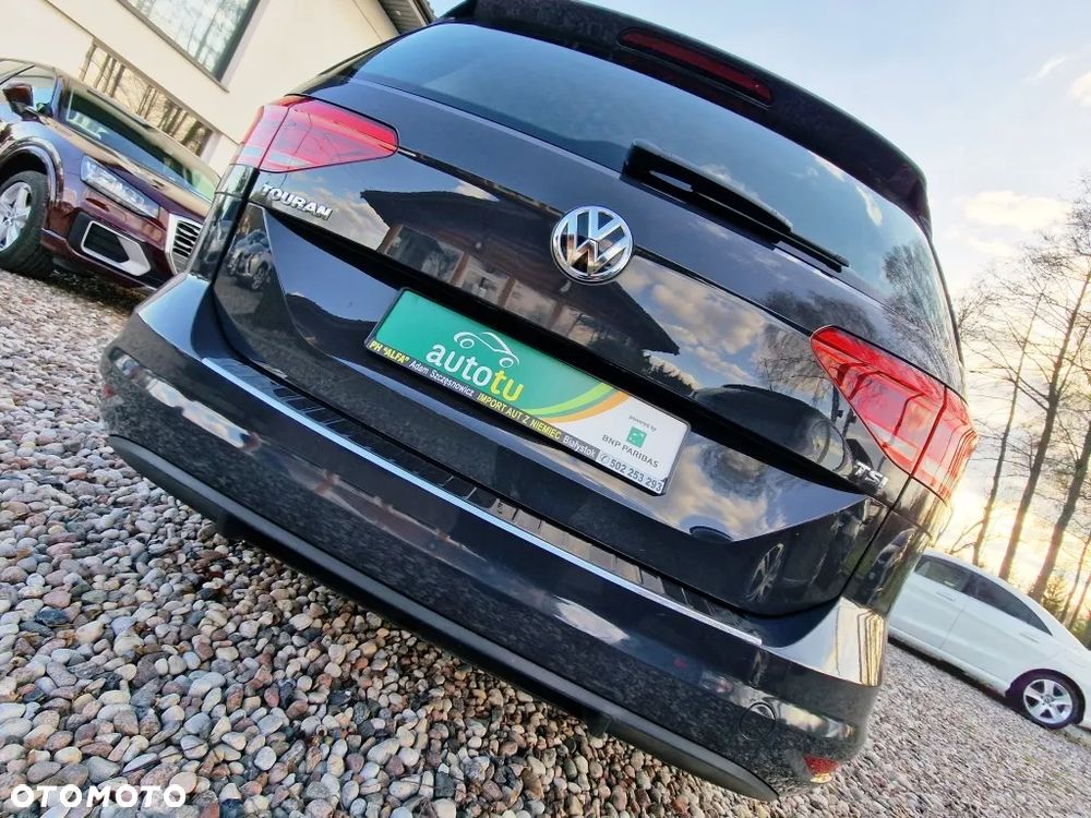 Volkswagen Touran - 27