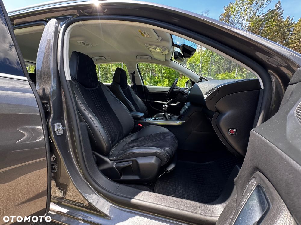 Peugeot 308 1.6 BlueHDi Allure S&S - 23