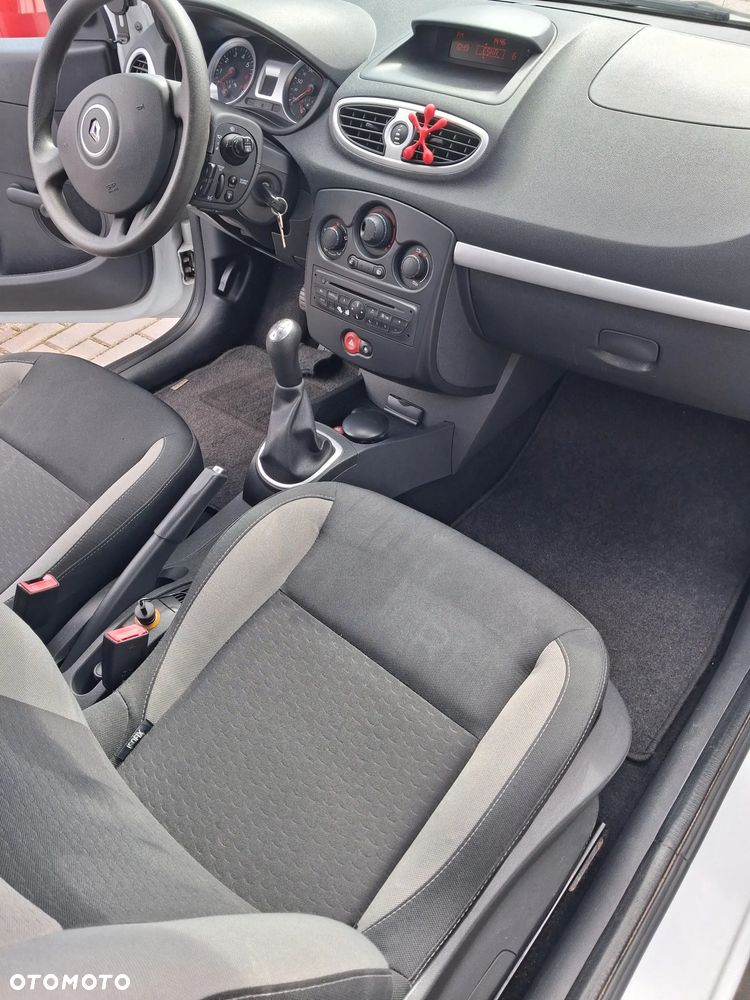 Renault Clio 1.2 16V Exception - 7