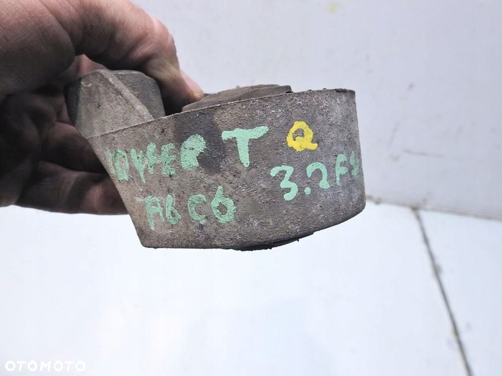 ŁAPA PODUSZKA MOSTU TYŁ AUDI A6 C6 3.2 FSI QUATTRO 8E0599125M 8E0599125S - 2