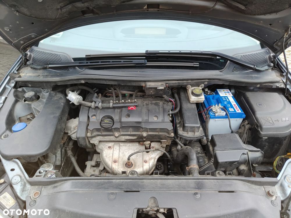 Citroën C4 1.6 16V Confort - 15
