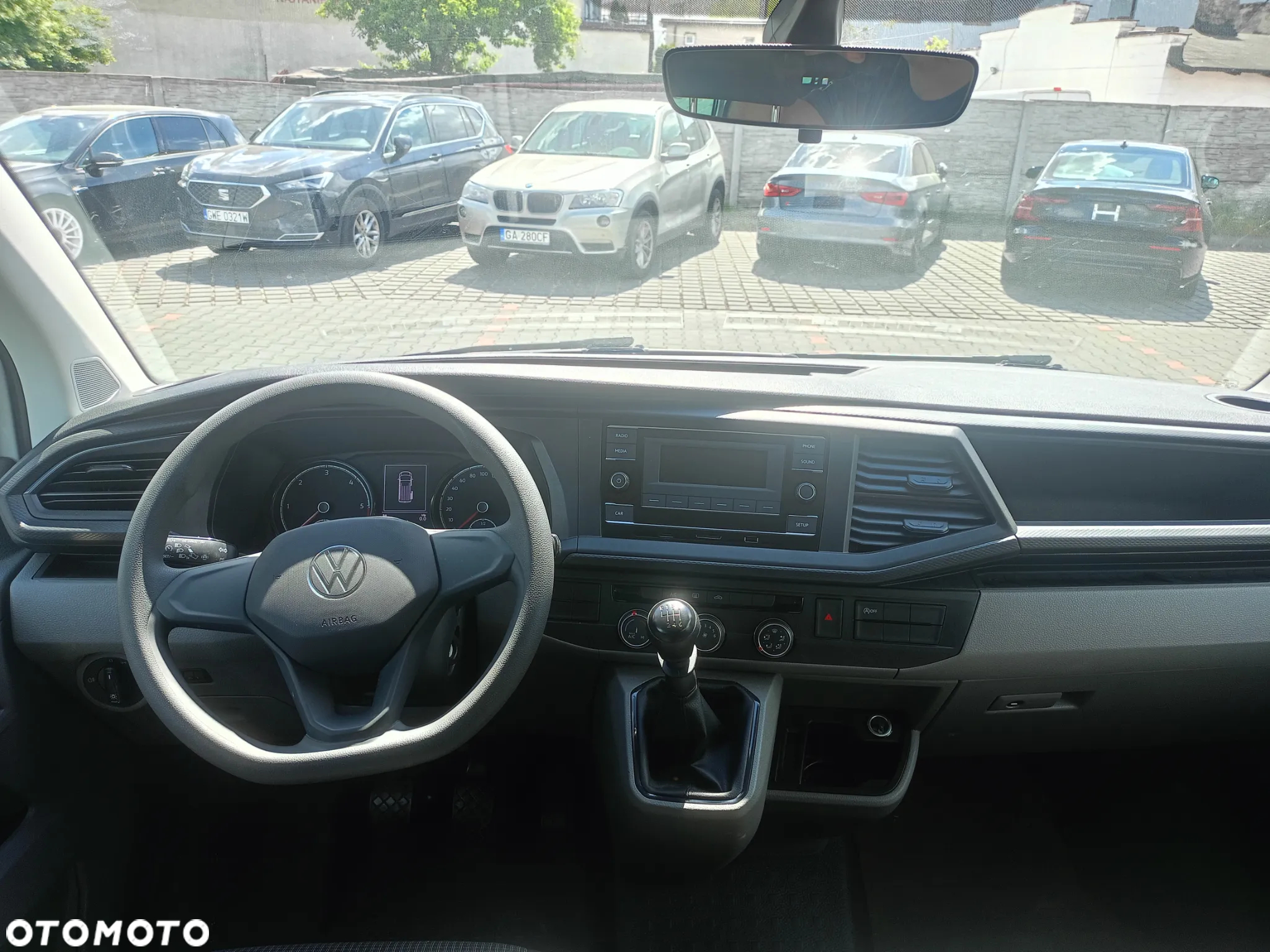 Volkswagen Transporter - 8