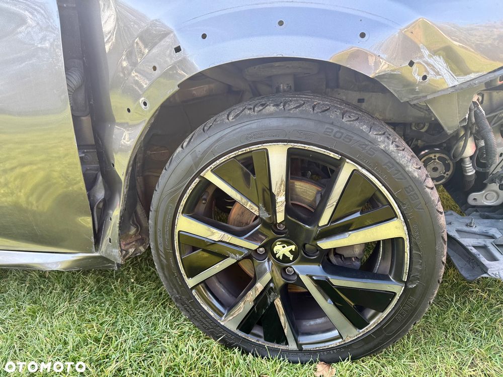 Peugeot 208 PureTech 130 EAT8 GT - 9