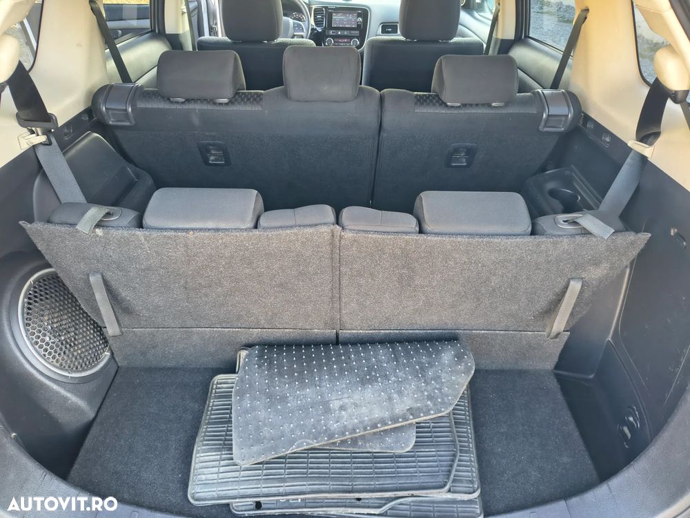 Mitsubishi Outlander 2.2L DI-D AS&G 6MT 4WD Instyle A60 - 21