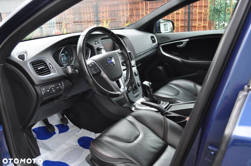 Volvo V40 D2 Ocean Race - 11