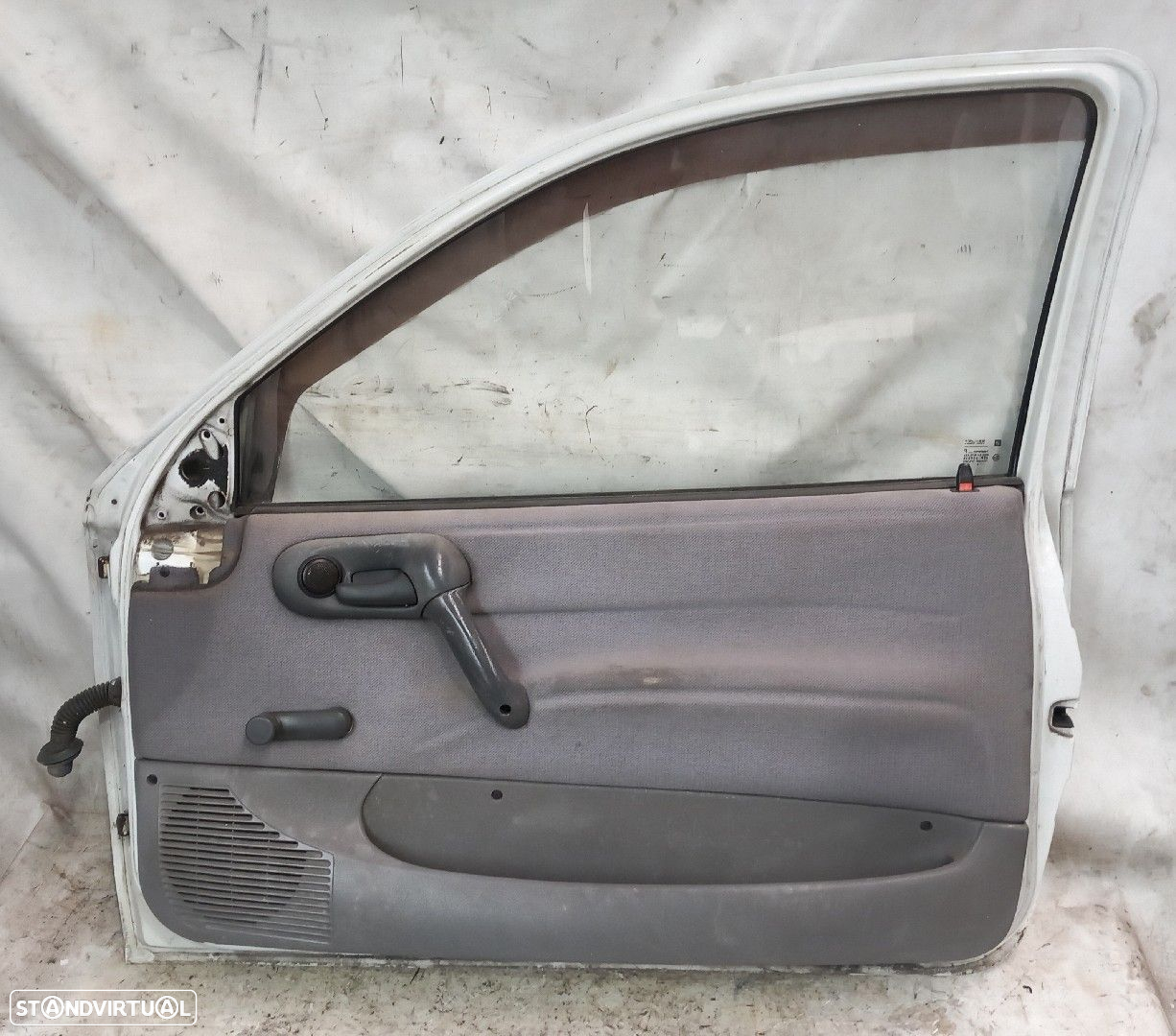 Porta frente direita OPEL Corsa B - 3