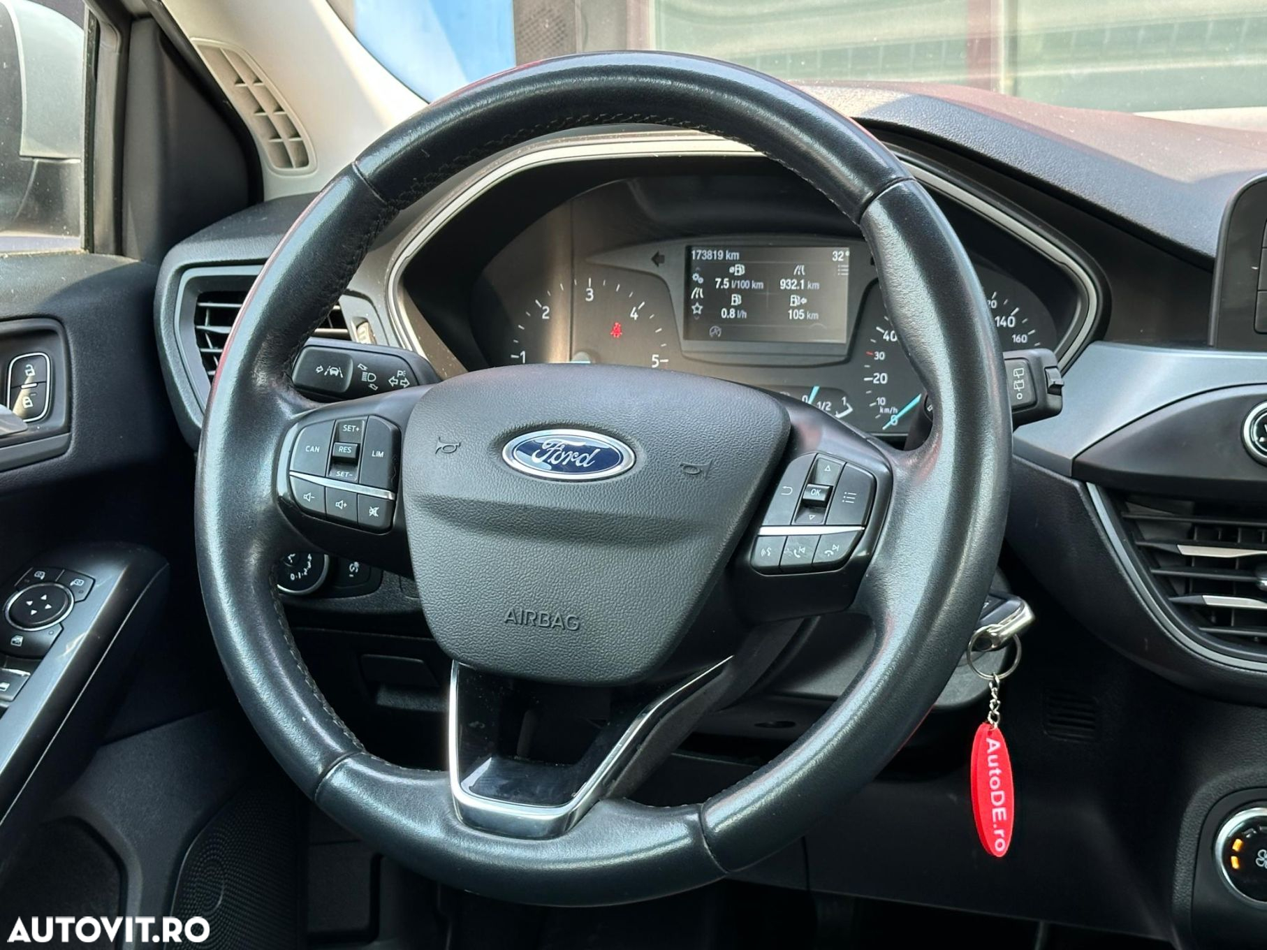 Ford Focus - 8