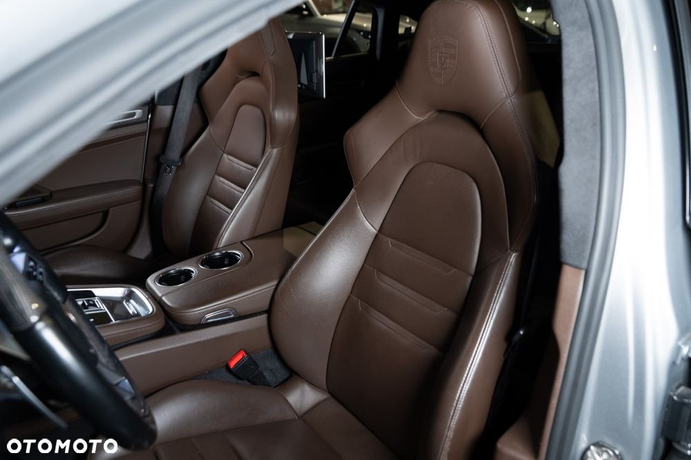 Porsche Panamera Turbo - 6