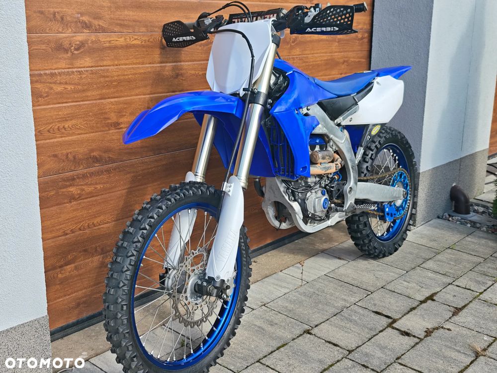 Yamaha YZF - 21